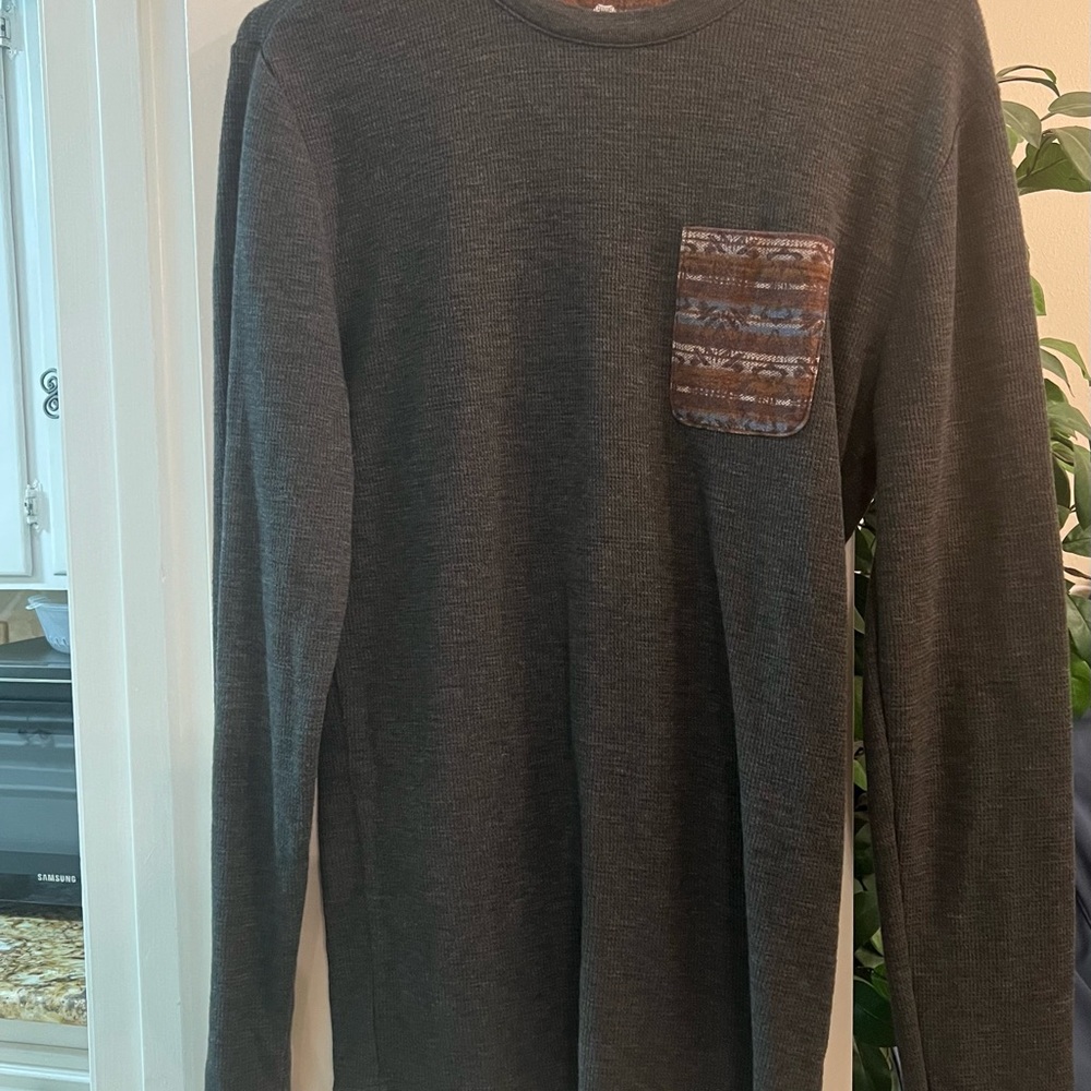 🍉Gently used American Rag Thermal Print Pocket Long Sleeved Tshirt size Medium